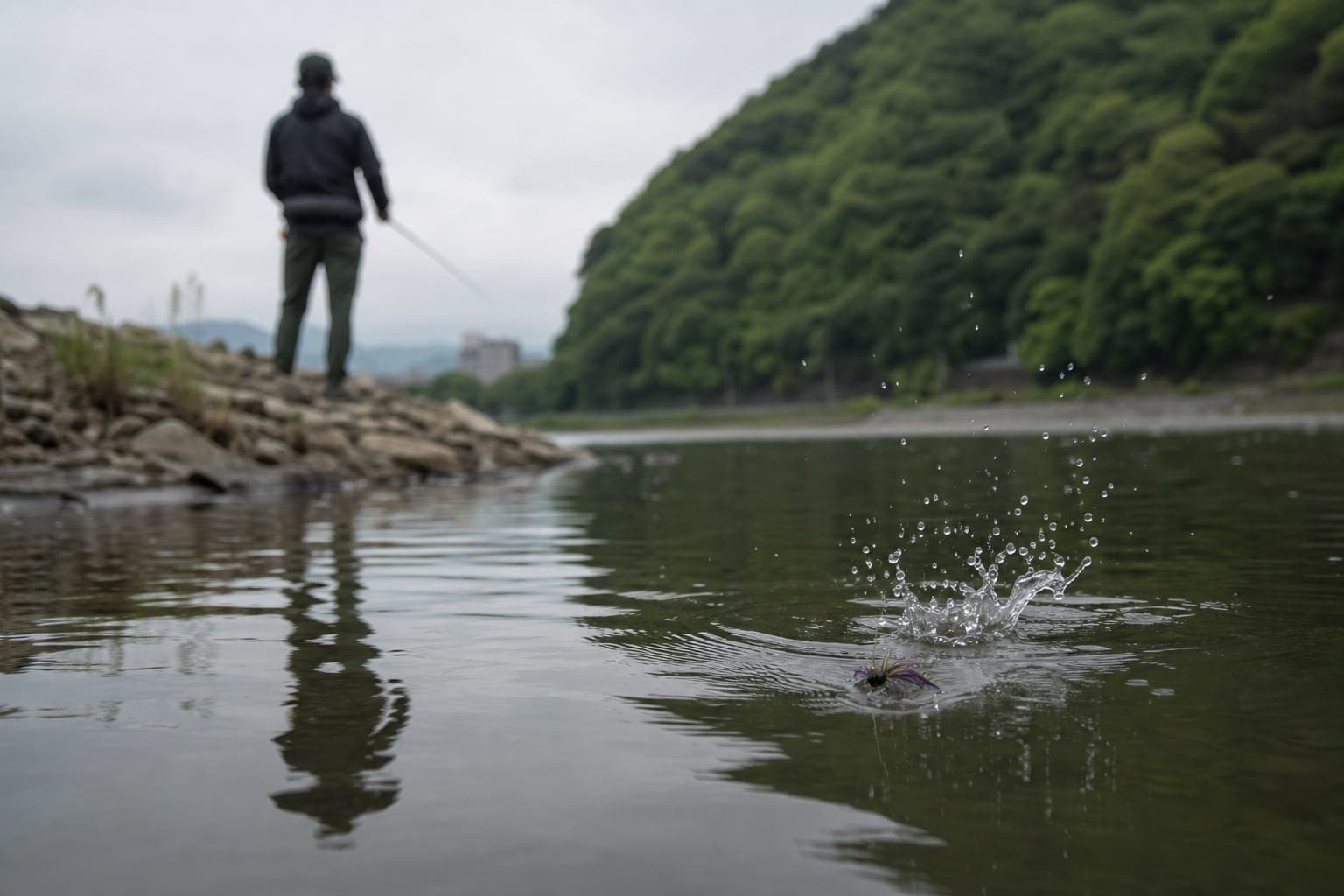 スイムジグで中層をさまようバスを獲る